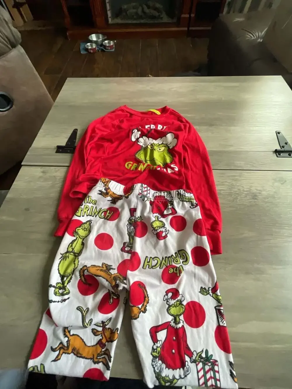 Dr. Seuss The Grinch Pajama Set Size 6 Red White Multi Color 2-Piece